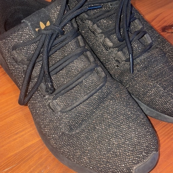 Adidas black and gold sneakers men’s size 6 - Picture 2 of 5